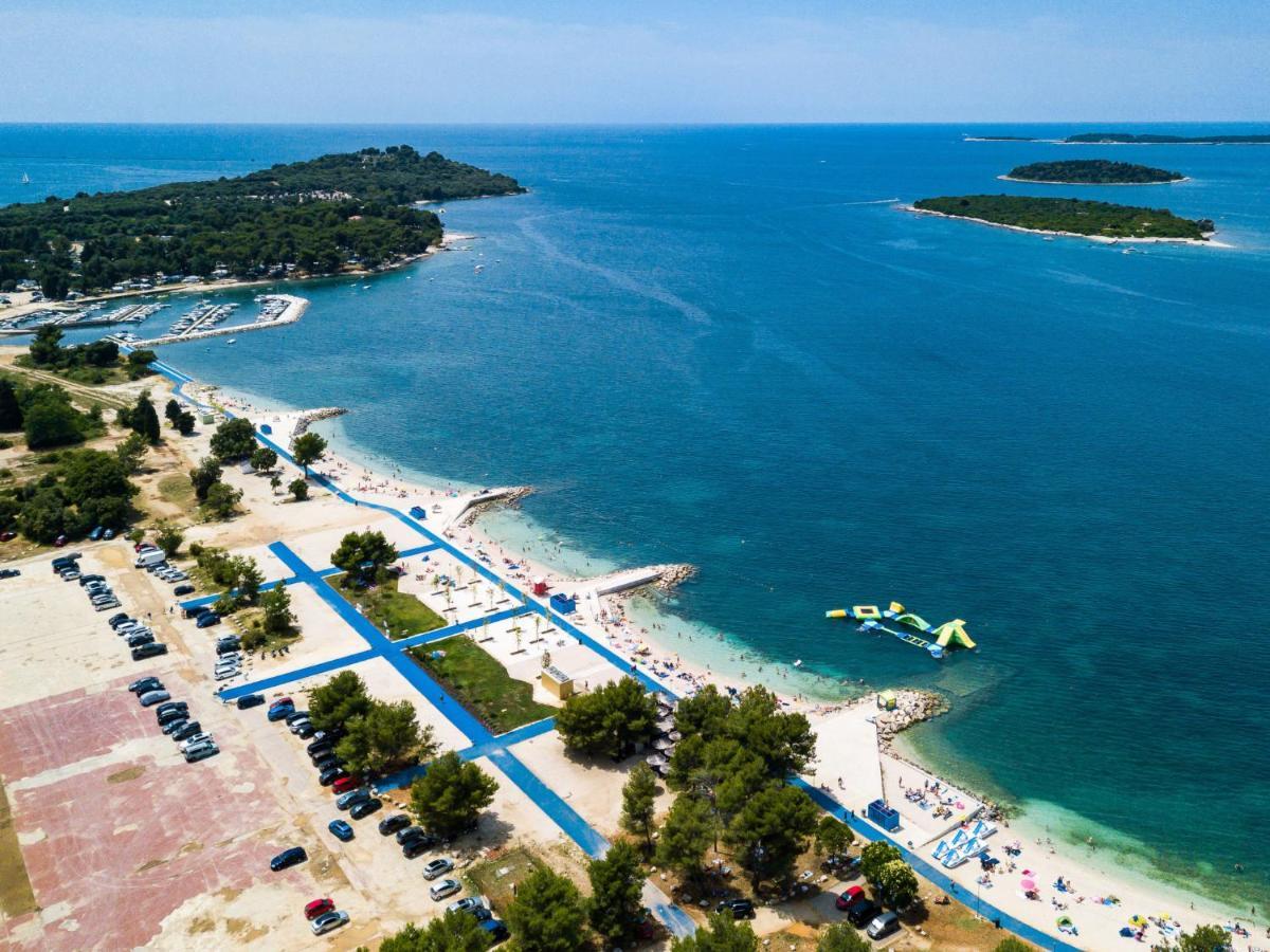 Holiday Home Laura By Interhome Пула Экстерьер фото
